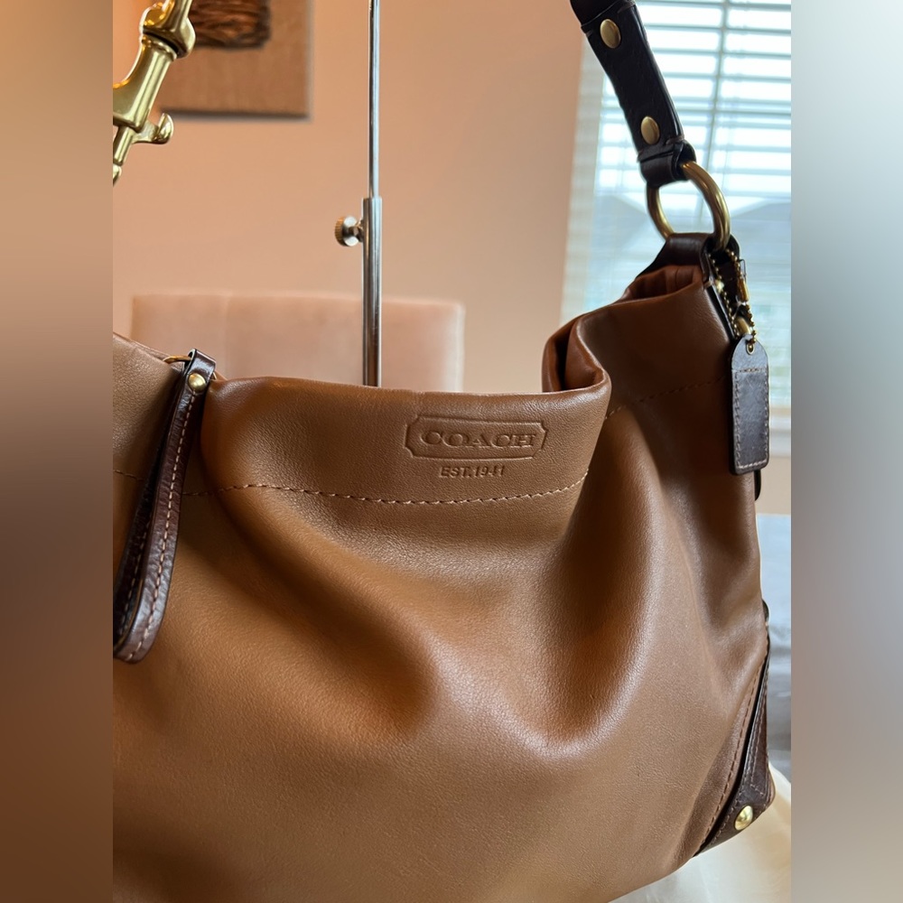 COACH CARLY HOBO SHOULDER BAG CAMEL & DK BROWN LEATHER W GOLD HDWR